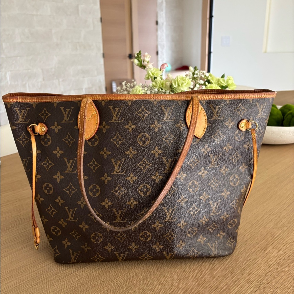 Louis Vuitton Neverfull MM Monogram Brown Canvas Tote Bag